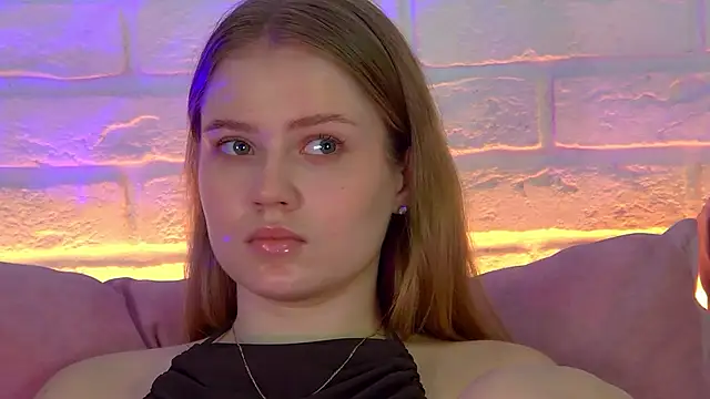 SelinSwarovski's cam snapshot