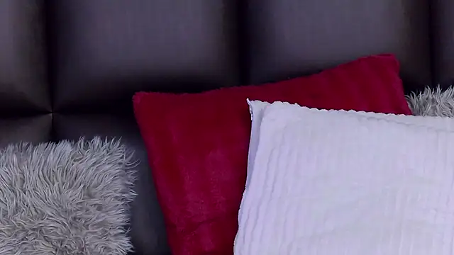 FoxyJoy's cam snapshot