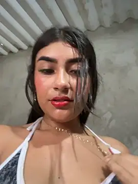 Sweed-virgin-pussy live sex cam