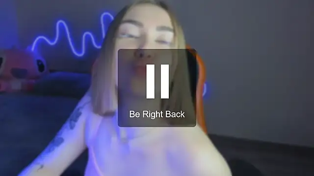 LaraKrein_lk's cam snapshot