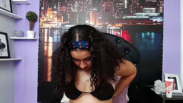 SabrinaRoux's cam snapshot