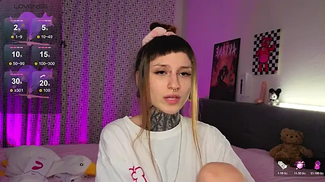 LilithPoison's cam snapshot