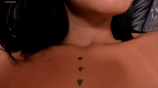 NicolRoss_'s cam snapshot