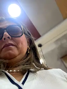 emma_tour live sex cam