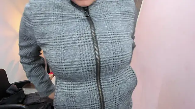 GiaFox_'s cam snapshot