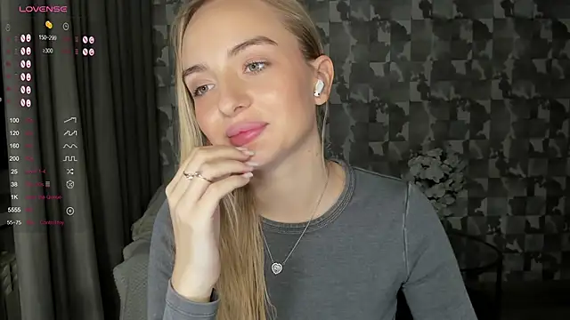 A_delina's cam snapshot