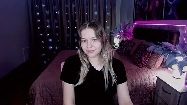 SimaHeaven's cam snapshot