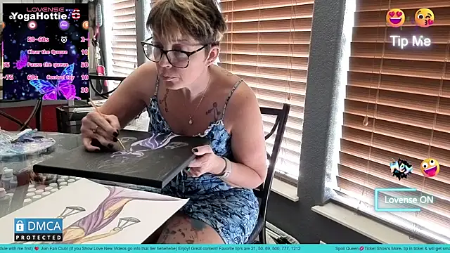 YogaHottie76's cam snapshot