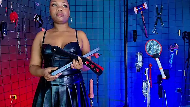 MrEbonybdsm live sex cam