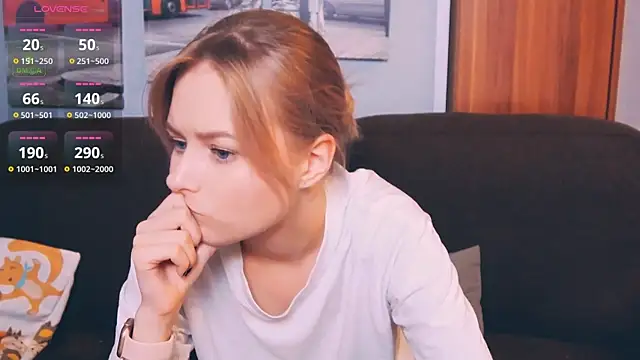 LunaAstra's cam snapshot