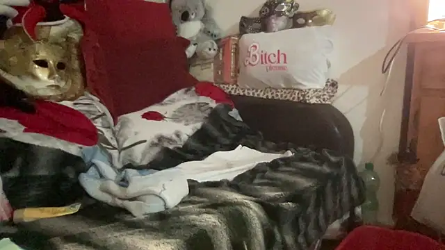 EroticVenetian live sex cam