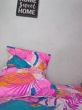 KattalellaGomez's cam snapshot