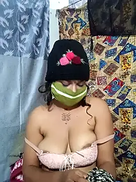 V_HOT_CUTE's cam snapshot