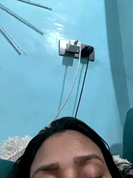 heenashai's cam snapshot