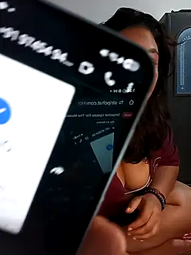 HottyOlly's cam snapshot