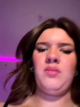 HotYasmin's cam snapshot