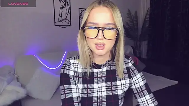 AnfisaMystery's cam snapshot