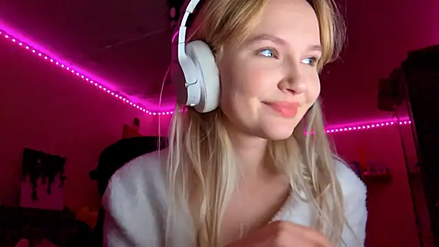 KarinRobertson's cam snapshot