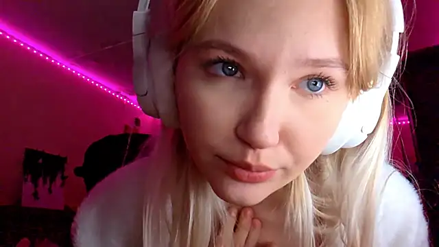 KarinRobertson's cam snapshot