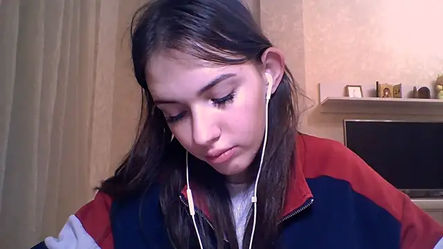 CeyaLier's cam snapshot