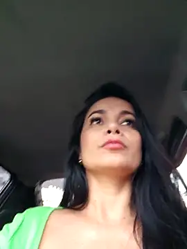 CataleyaRusso's cam snapshot