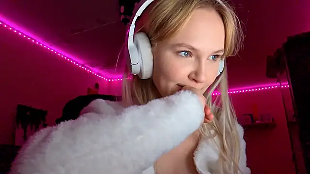 KarinRobertson's cam snapshot