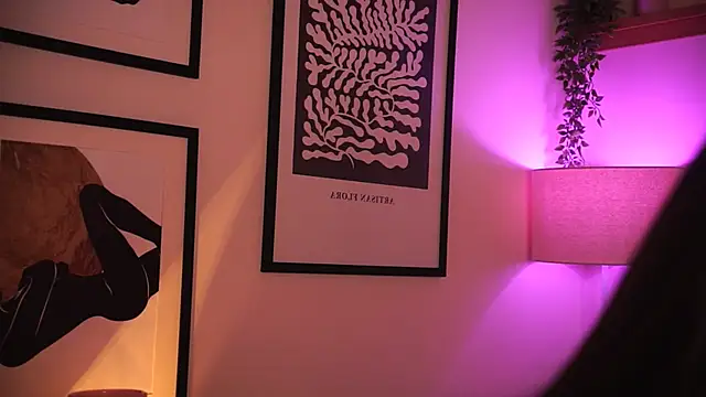 midnightbby_'s cam snapshot