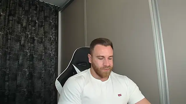 Thori92 live sex cam