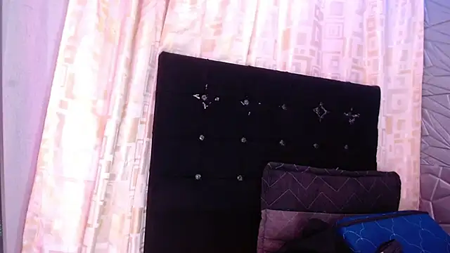 Camille_Sinclair's cam snapshot