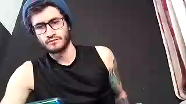 Loggan_donnelly live sex cam