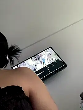 VIOLET_EF's cam snapshot