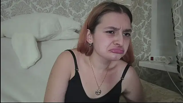 SweetLiaison's cam snapshot