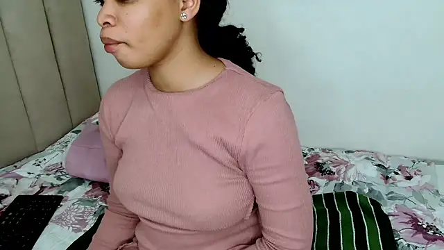 Nisha_102's cam snapshot