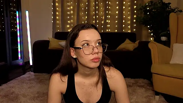 FabiolaCowing's cam snapshot