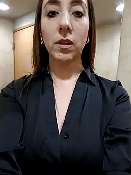 Mia_Novikov's cam snapshot