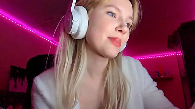 KarinRobertson's cam snapshot