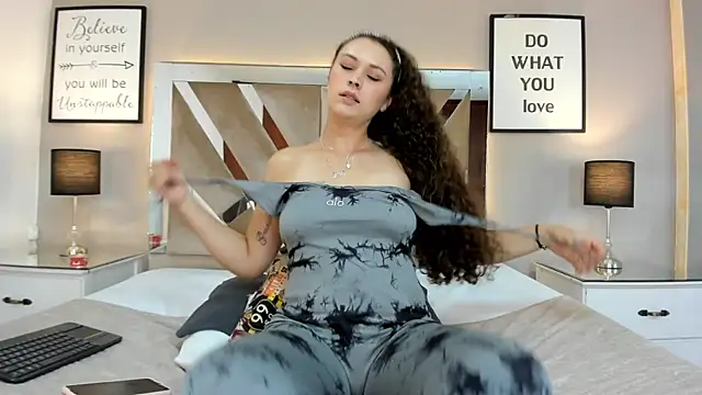 cellestehot's cam snapshot