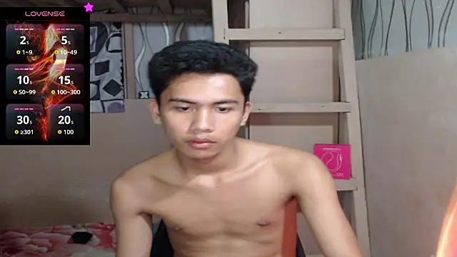 RoyalBlooded_Guy69x's cam snapshot