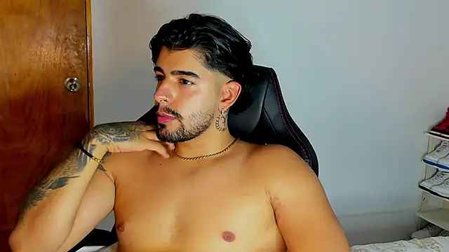 maximo_black_'s cam snapshot