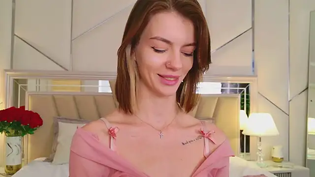 MeganMour live sex cam