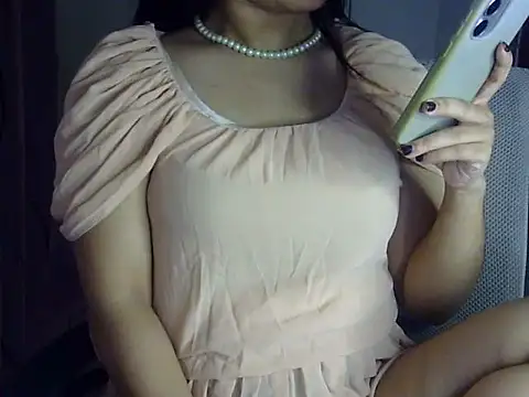 KHWAHIS-'s cam snapshot