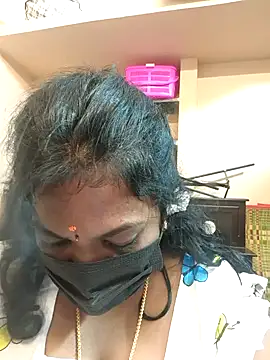 Tamil_Mithra's cam snapshot