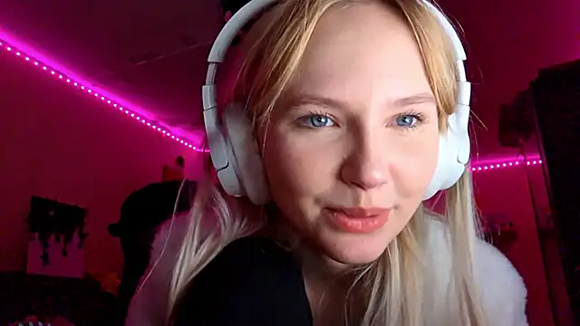 KarinRobertson's cam snapshot