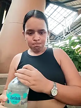 Julieth_hot-69's cam snapshot