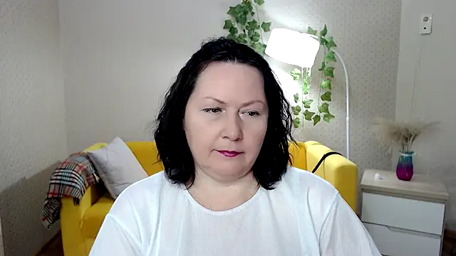 milf_hornys's cam snapshot