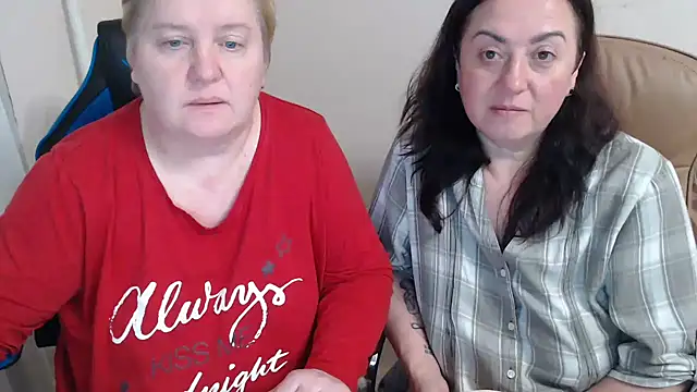 Bertie_Adeline's cam snapshot