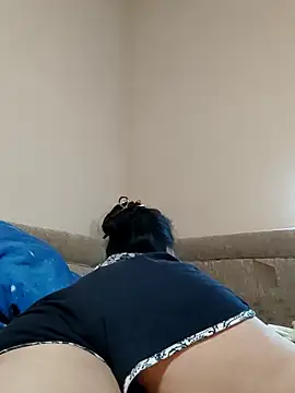 Zulfiya_Bruce's cam snapshot