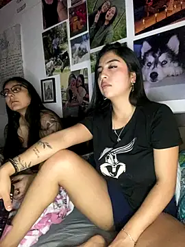 PamelaFtMia's cam snapshot