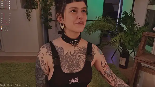 MichaellaMoon's cam snapshot