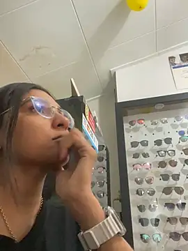 oralin's cam snapshot